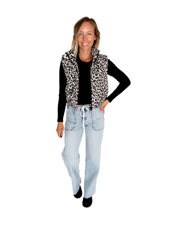 Blackcomb Vest- BLACK LEOPARD-FINAL SALE