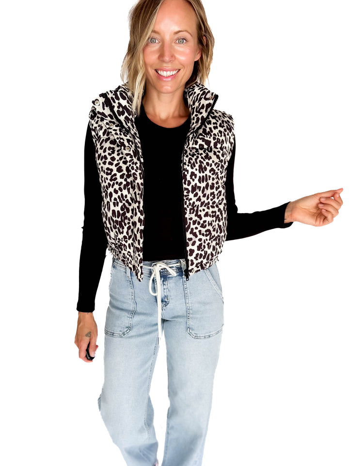 Blackcomb Vest- BLACK LEOPARD-FINAL SALE