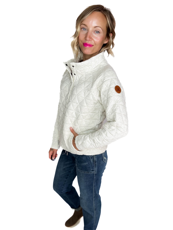 MICHELLE MAE Georgia Quilted Snap Button Pullover- OATMEAL