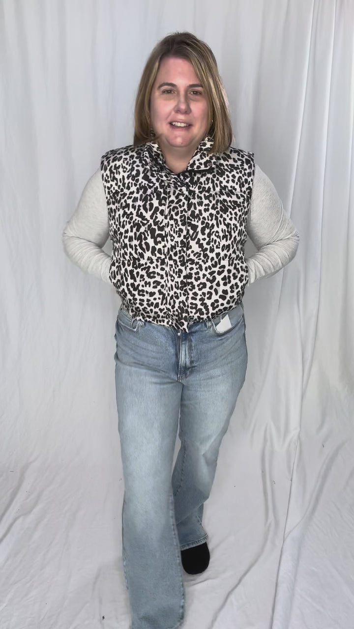 Blackcomb Vest- BLACK LEOPARD-FINAL SALE