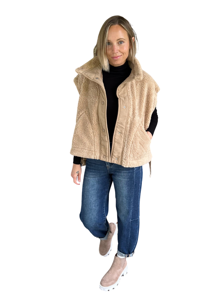 Toasty Sherpa Vest- BEIGE