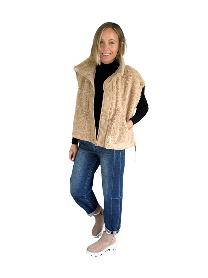Toasty Sherpa Vest- BEIGE