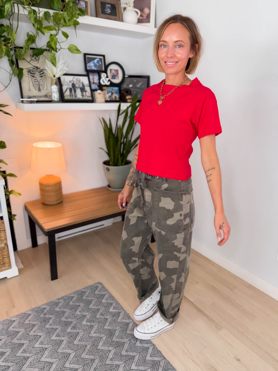 Nova Crew Neck Cropped T-Shirt- RUBY
