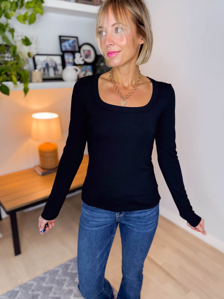 Beth Ribbed Scoop Neck Style- BLACK
