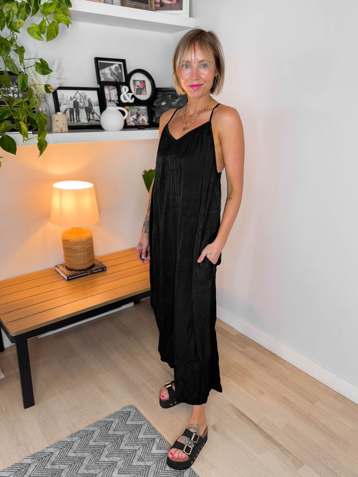 Dakota Open Back Midi Dress- BLACK