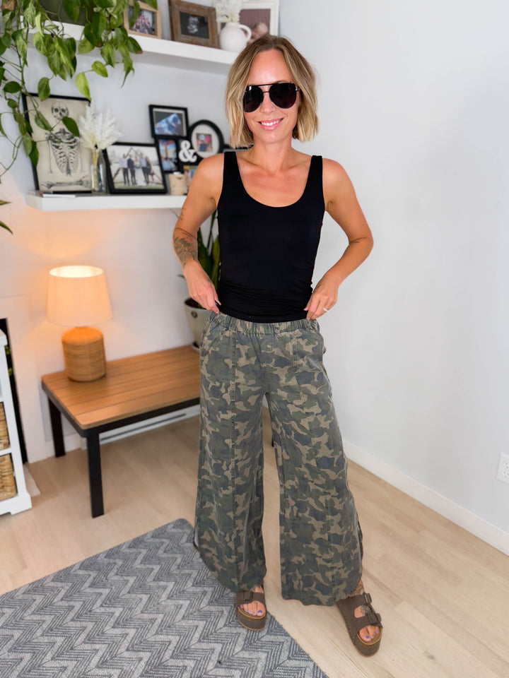 Vivian Cotton Tulip Washed Camo Relaxed Fit Jean- CAMO