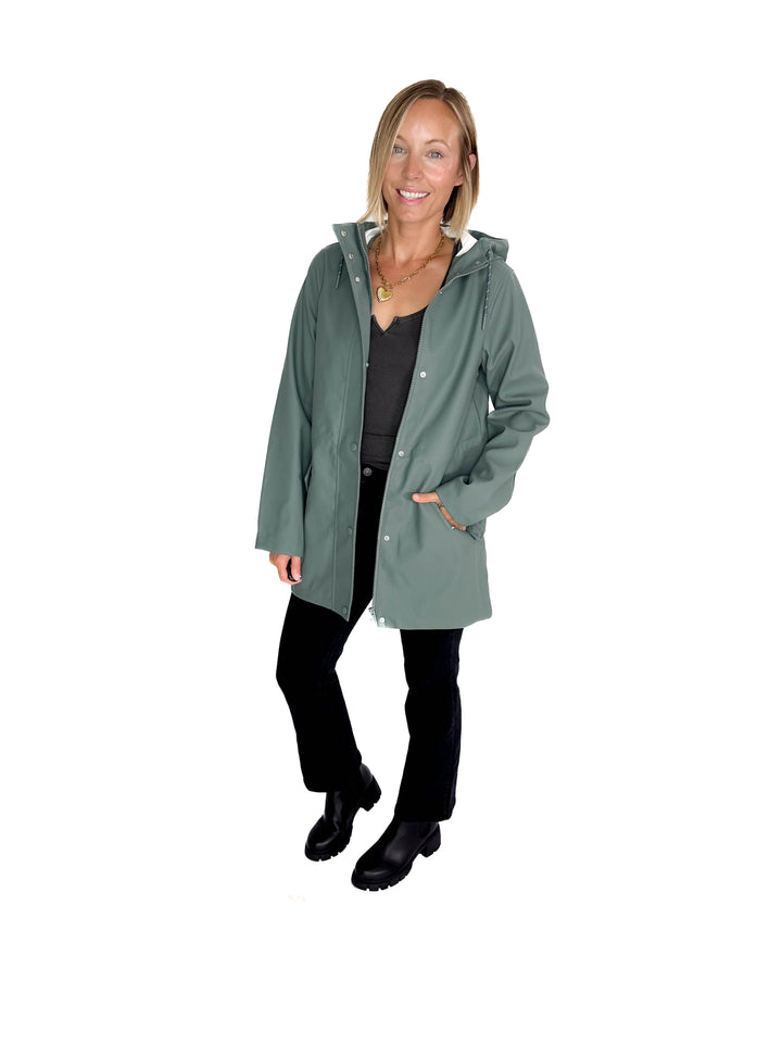VERO MODA Sitka Rain Jacket- BALSAM GREEN