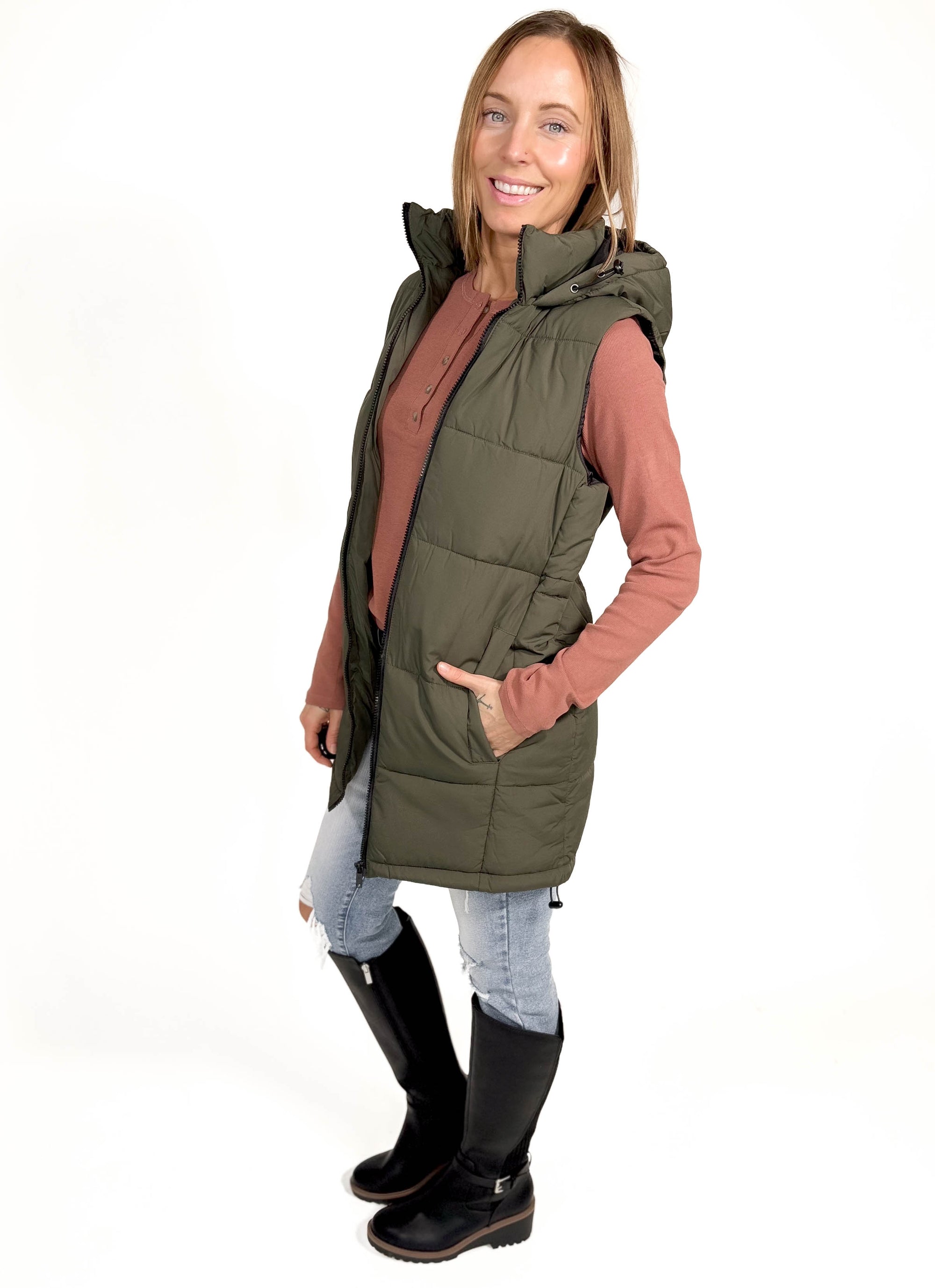 NOISY MAY Aurora Hooded Vest- DUSTY OLIVE