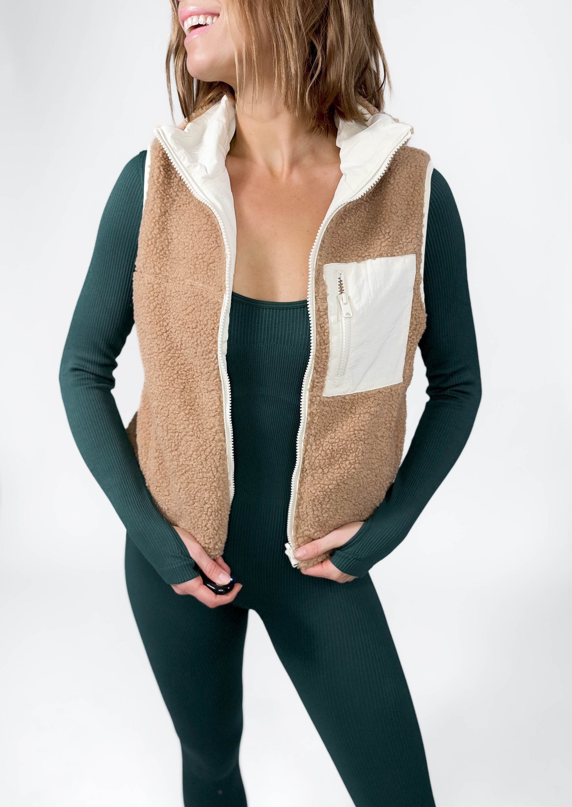 Tyson Sherpa Reversible Vest- CAMEL