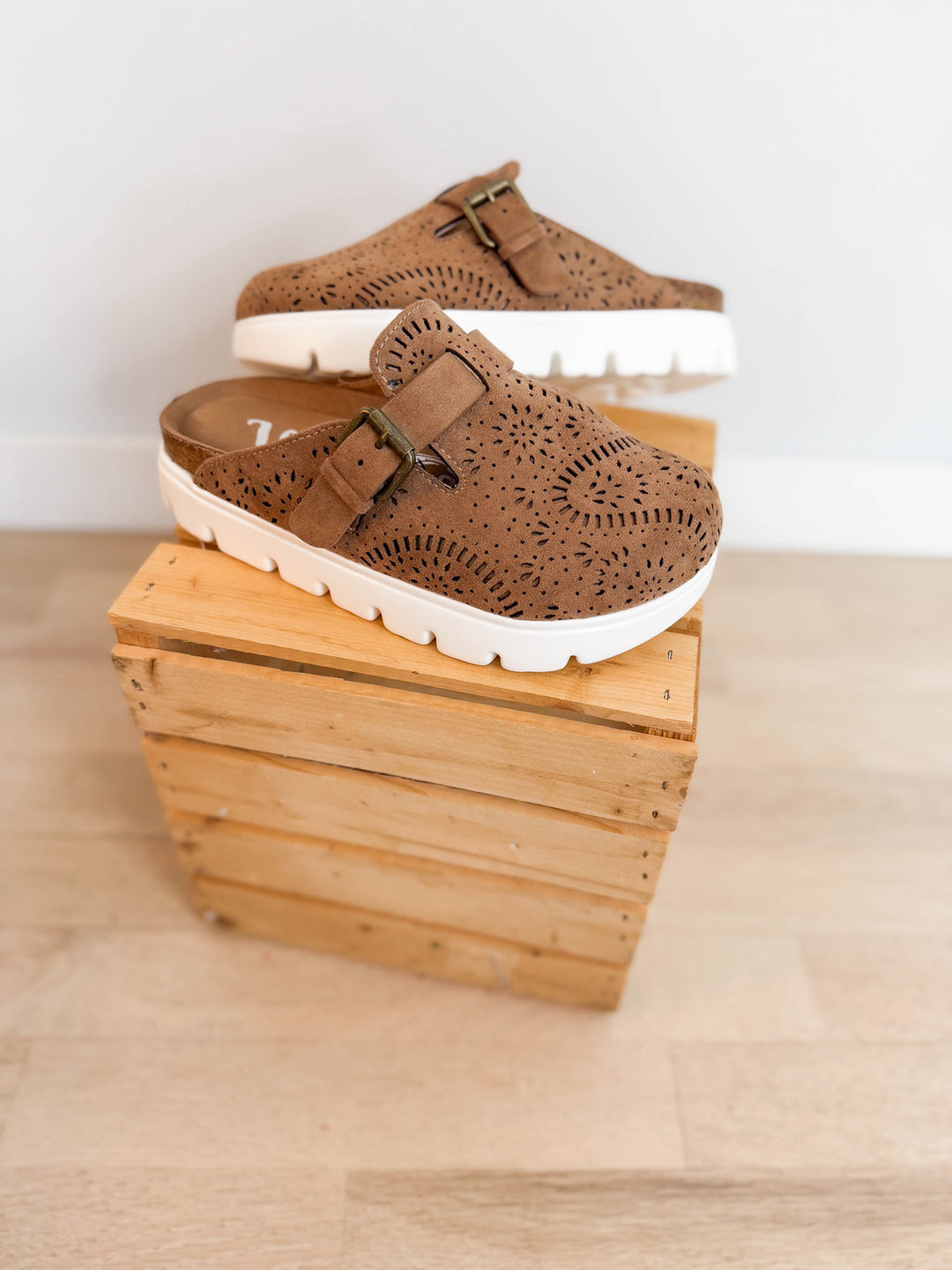 Lulu Paisley Clog- TAN