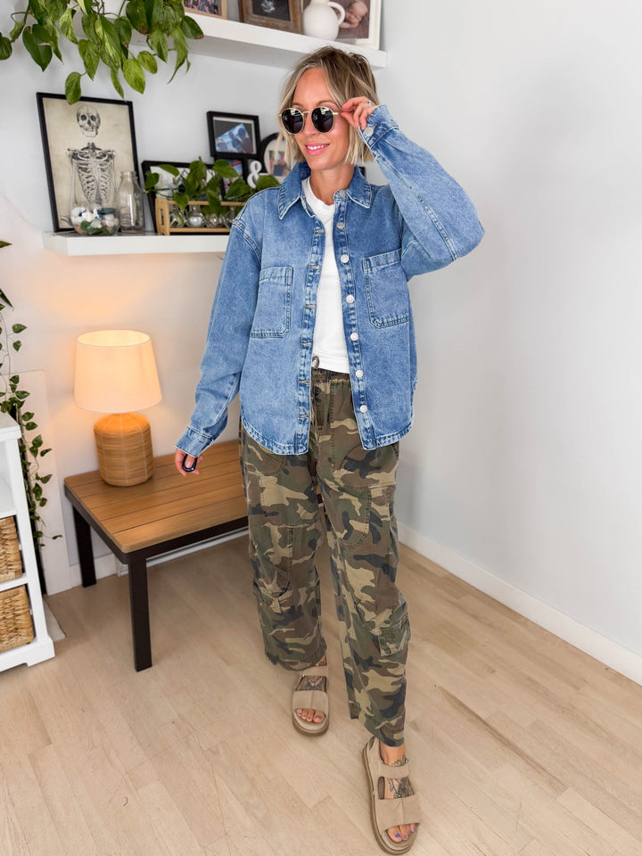 NOISY MAY Alva Denim Shacket- LIGHT WASH