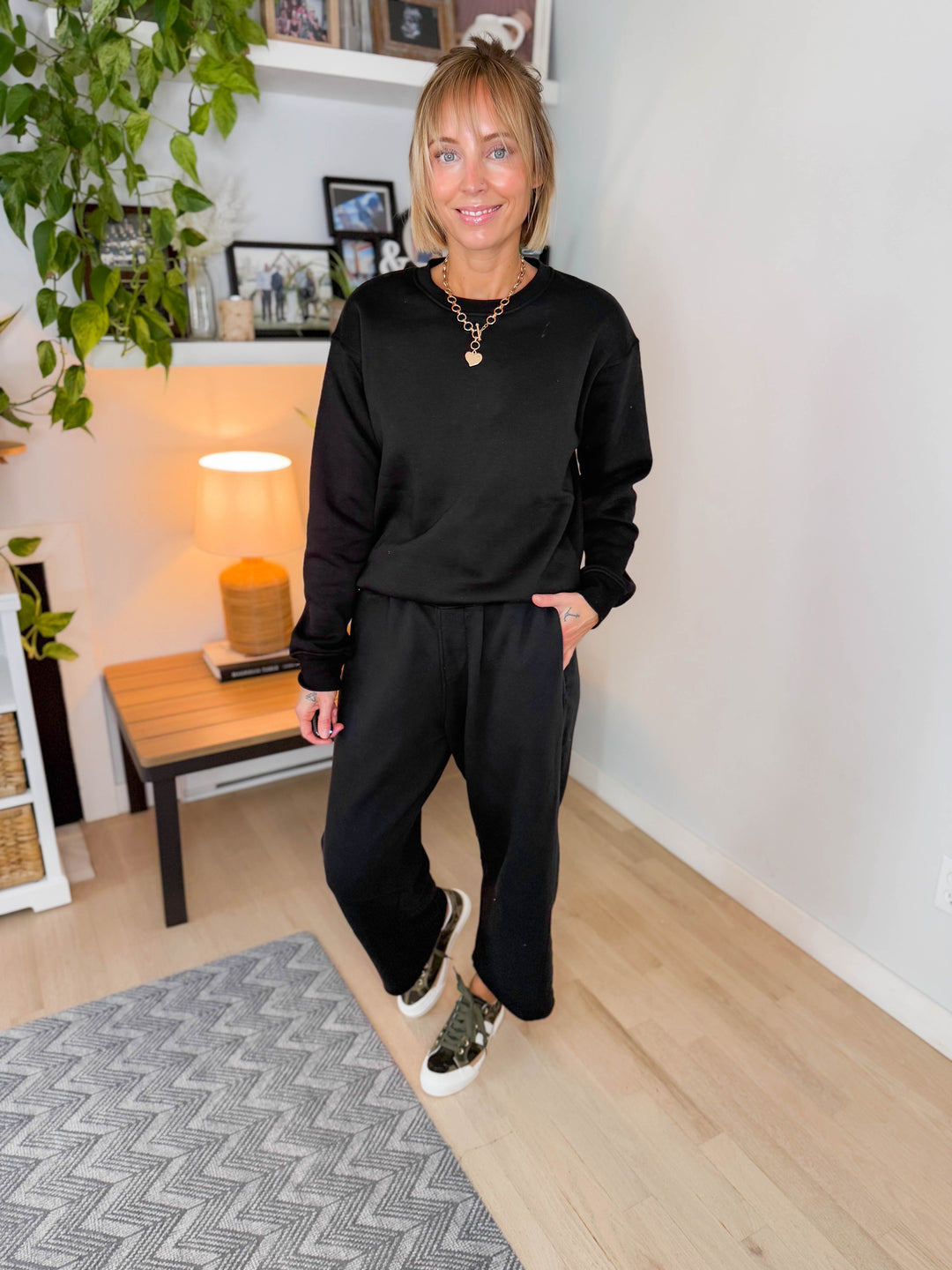 Mono B Alendra Classic Fit Fleece Sweatshirt- BLACK-FINAL SALE