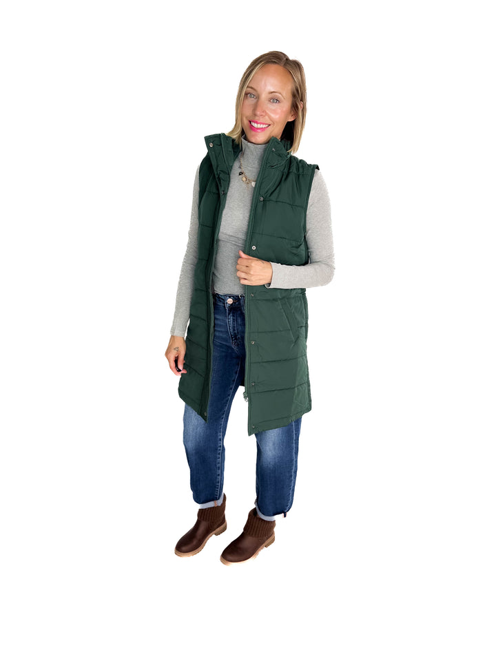 MICHELLE MAE Harlow Cling-Free Longline Vest- HUNTER GREEN