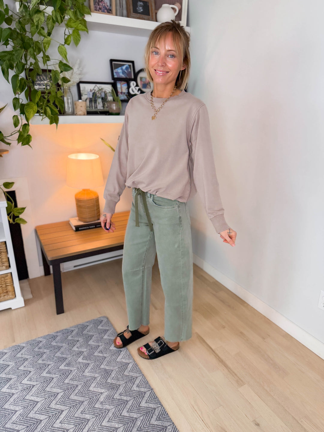 Mono B Quinn Mineral Cloud Bubble Hem Pullover- SILKEN TAUPE