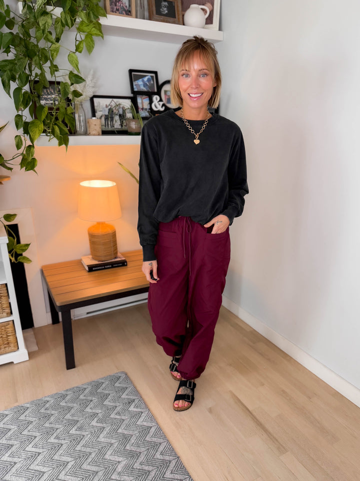 Mono B Quinn Mineral Cloud Bubble Hem Pullover- BLACK