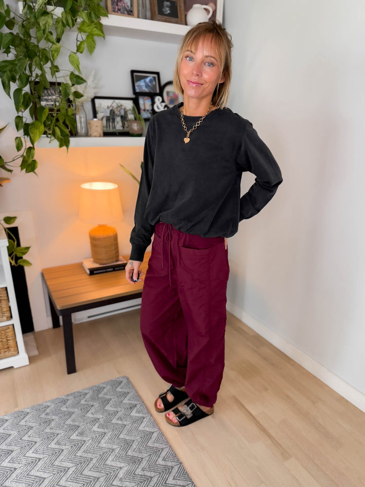 Mono B Quinn Mineral Cloud Bubble Hem Pullover- BLACK