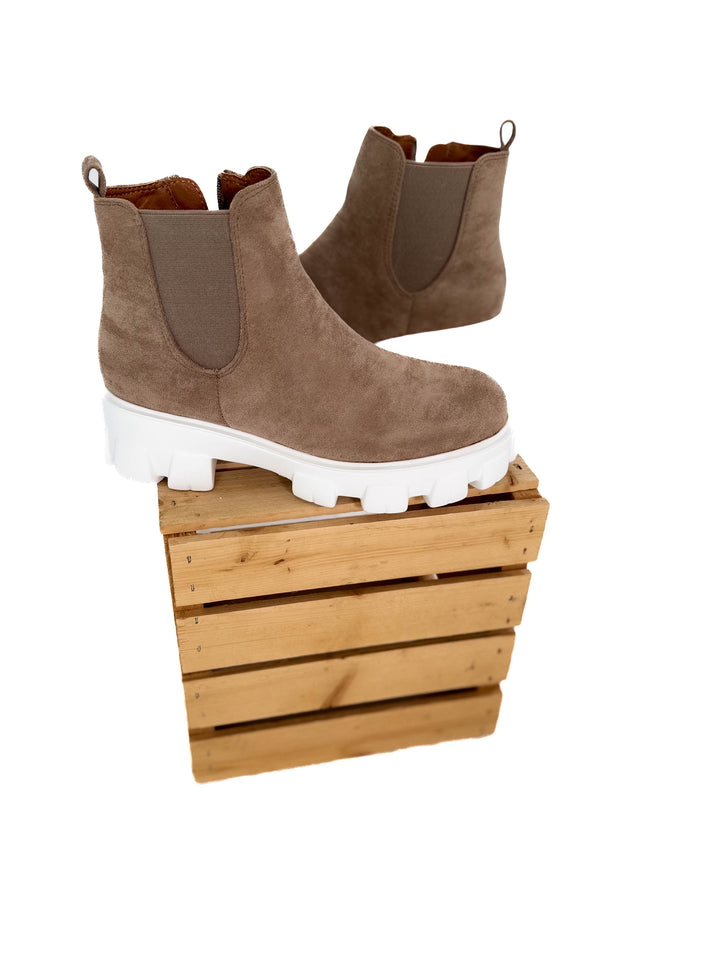 Birch Trail Boot- TAUPE