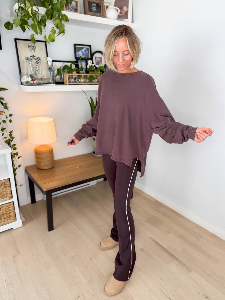 MONO B Stitch Piping Flare Legging- COFFEE BEAN