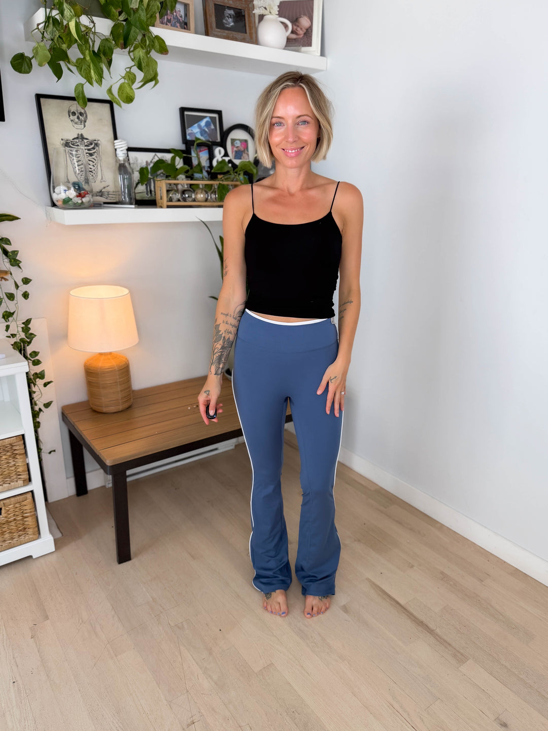 MONO B Stitch Piping Flare Legging- OCEAN