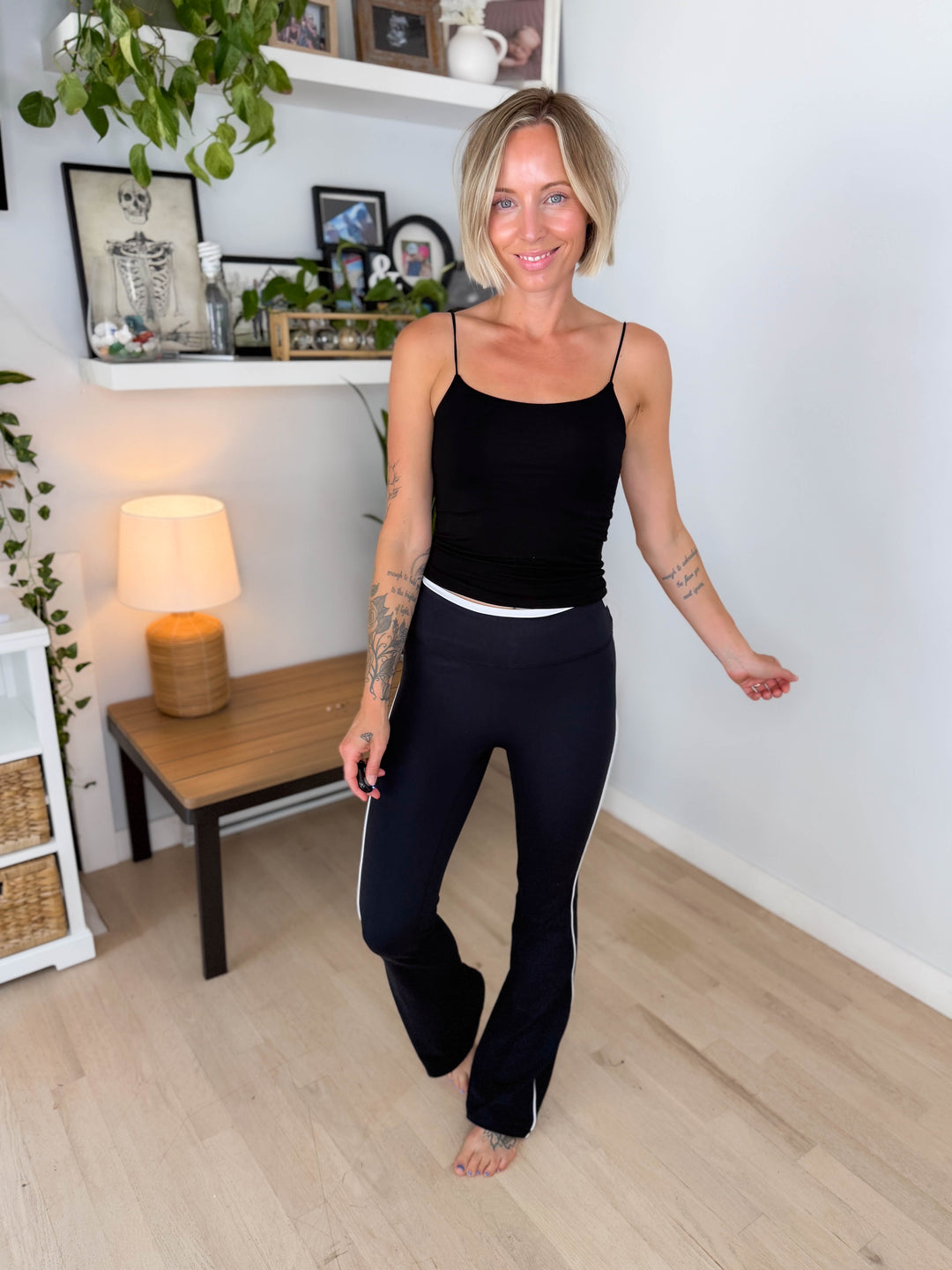 MONO B Stitch Piping Flare Legging- BLACK