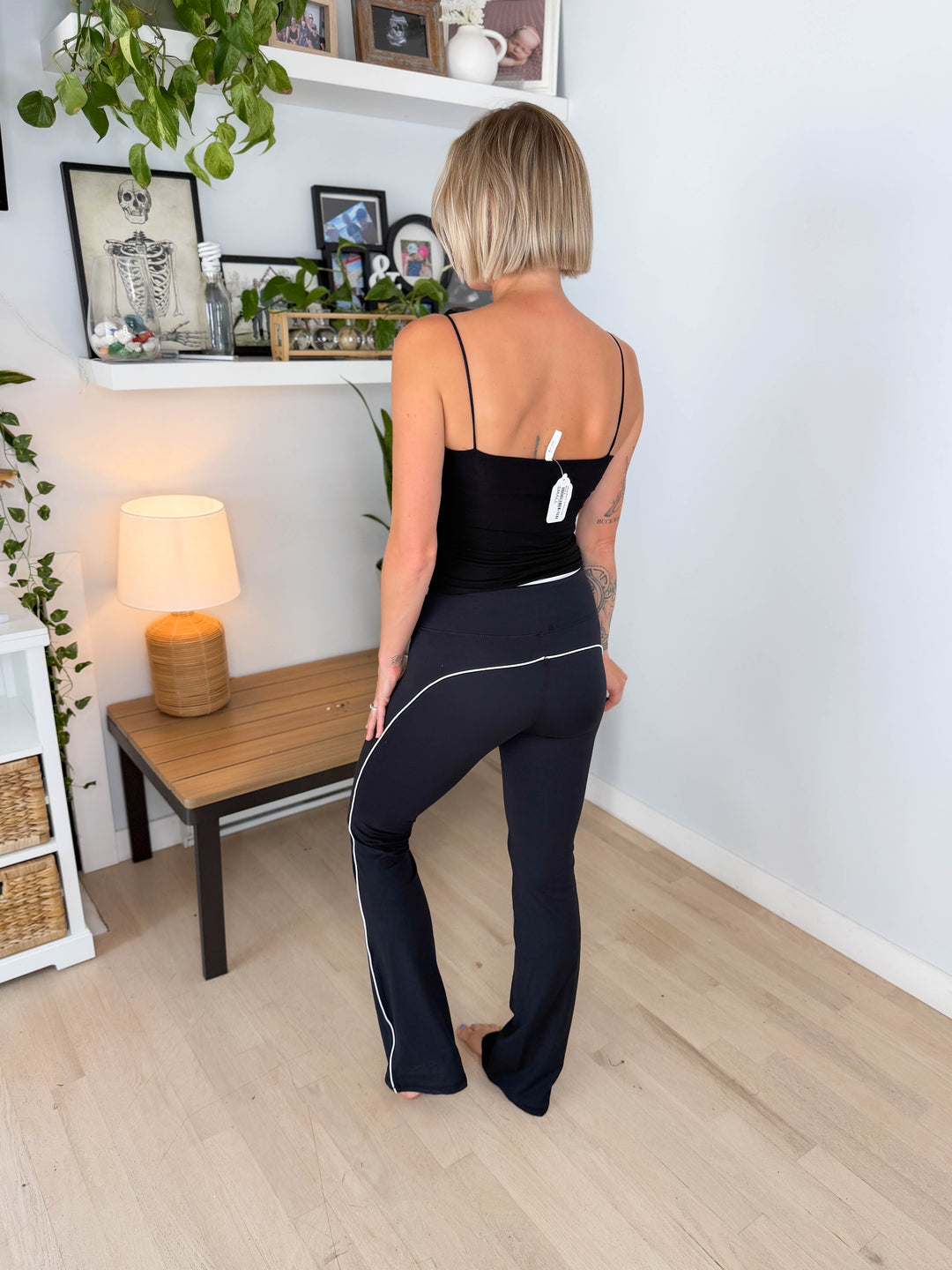 MONO B Stitch Piping Flare Legging- BLACK