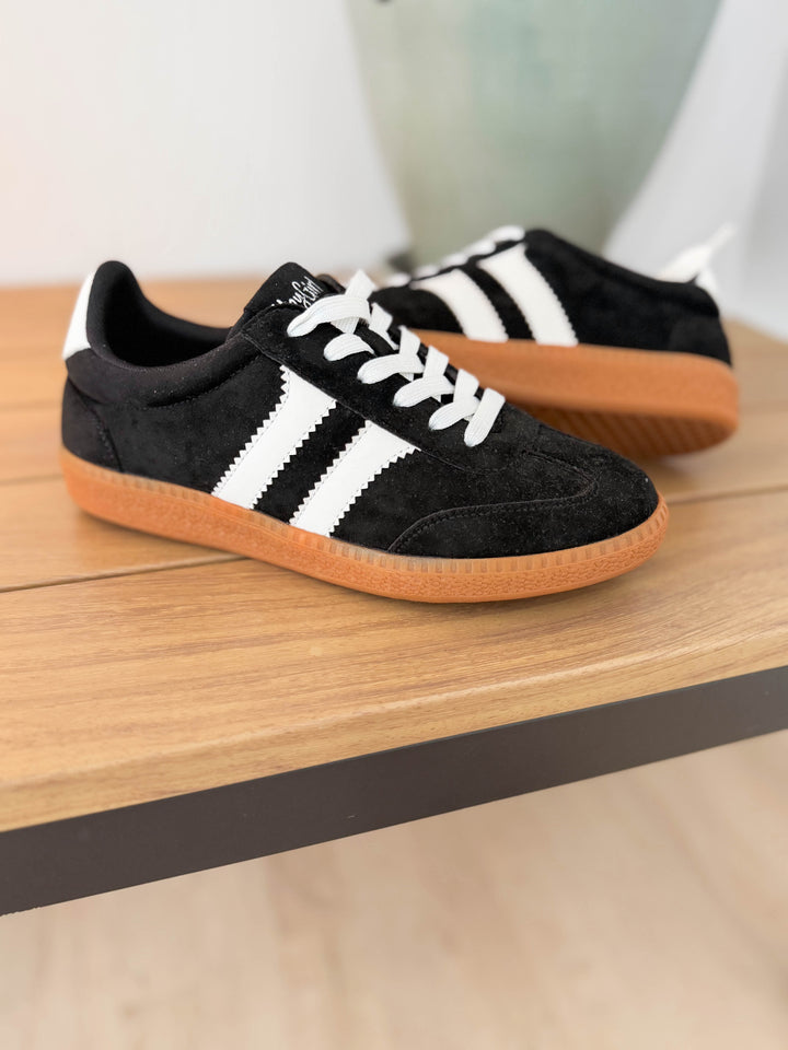 CORKYS Heads Up Comfort Sole Sneaker- BLACK/WHITE COMBO