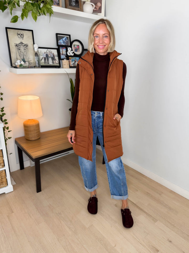 MICHELLE MAE Harlow Cling-Free Longline Vest- CINNAMON
