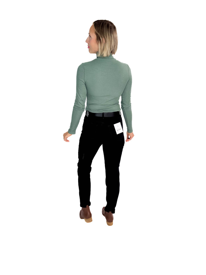 MONO B Linley Ribbed Mock Neck- SILKY PINE