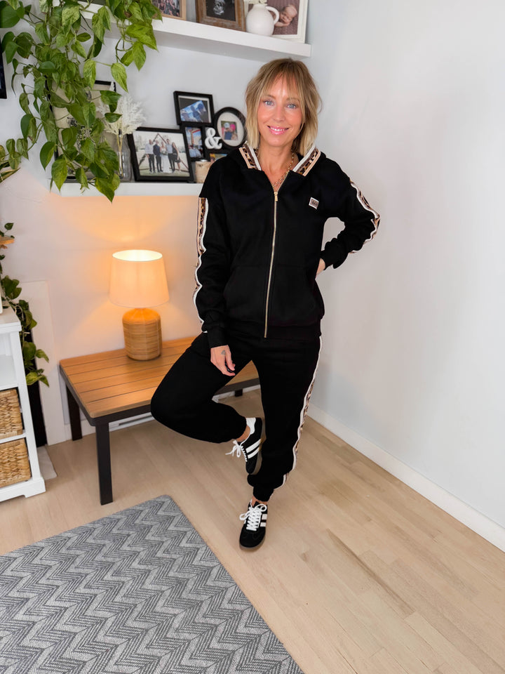AMPERSAND AVE Comfort Zone Jogger- FEARLESS-FINAL SALE *S*
