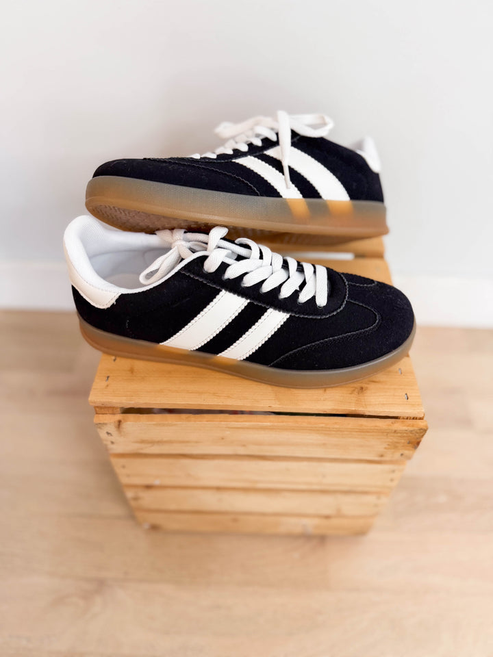 Deara Sneaker- BLACK