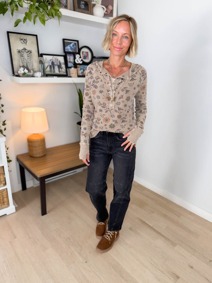 Goldenwood Floral Henley Long Sleeve- MOCHA