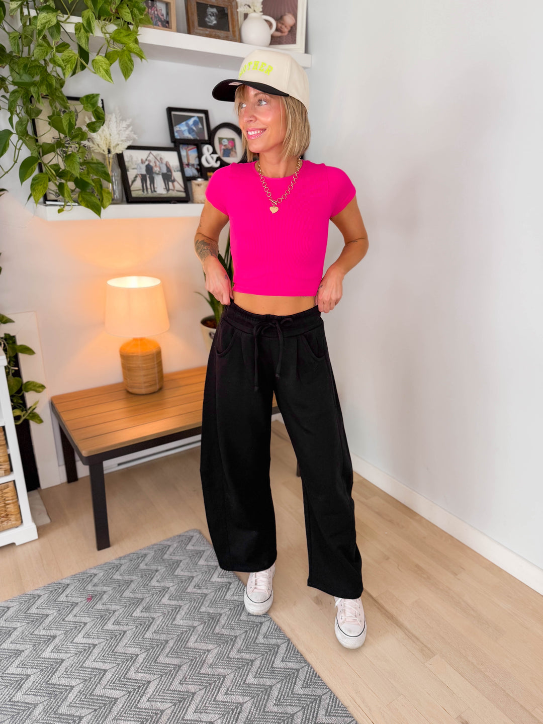 Huxlee Cotton Blend Barrel Jogger- BLACK