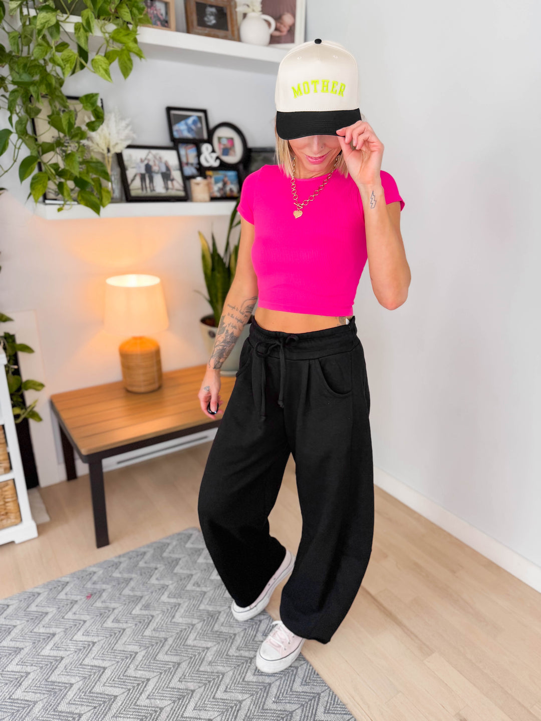 Huxlee Cotton Blend Barrel Jogger- BLACK