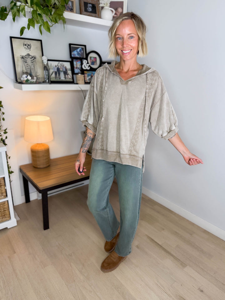 Mapleton Lace Eyelet 1/2 Sleeve Pullover- MOCHA