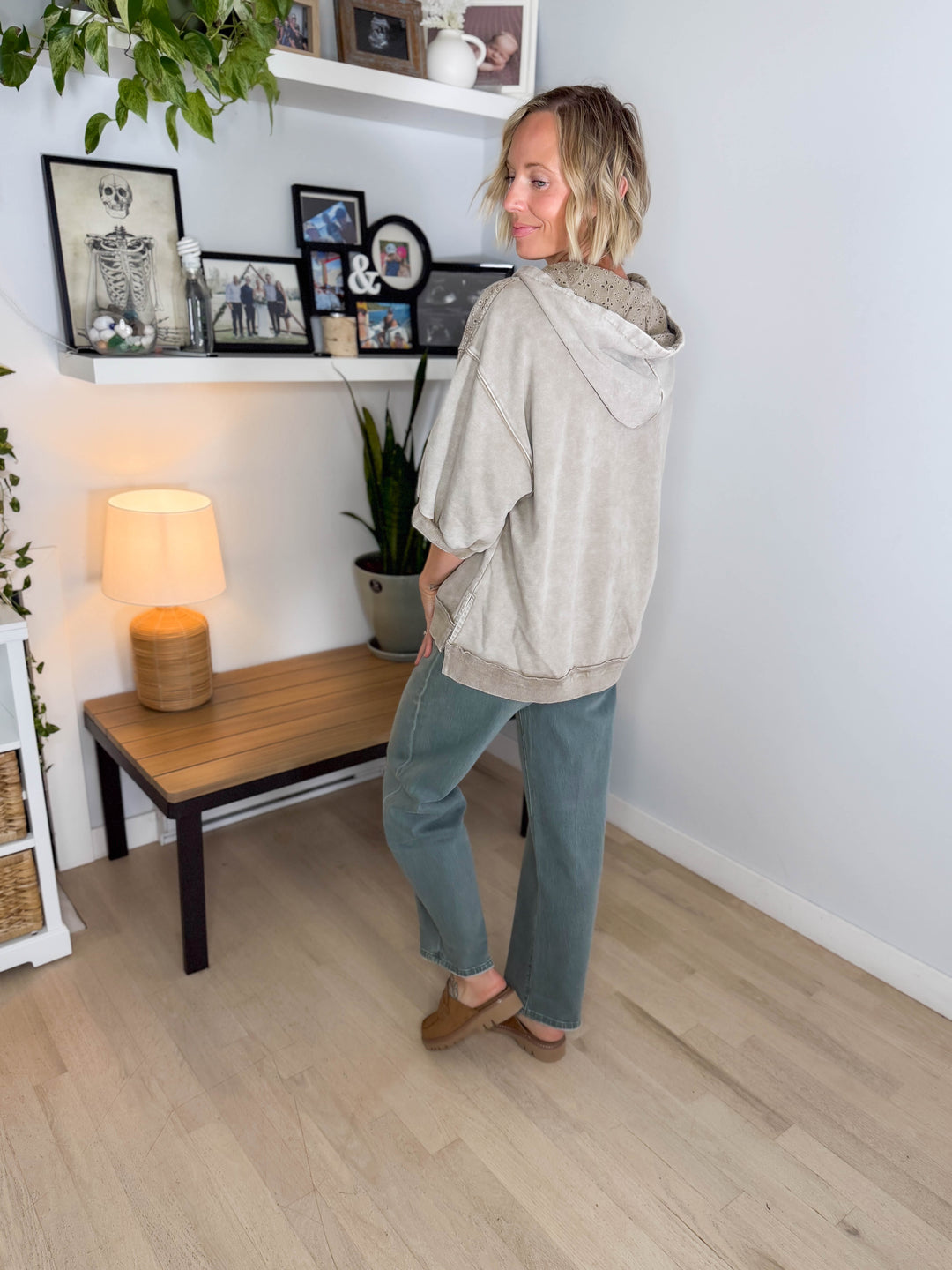 Mapleton Lace Eyelet 1/2 Sleeve Pullover- MOCHA