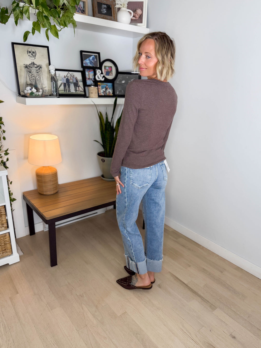 Tansy Basic Crewneck Longsleeve Knit Top- WALNUT