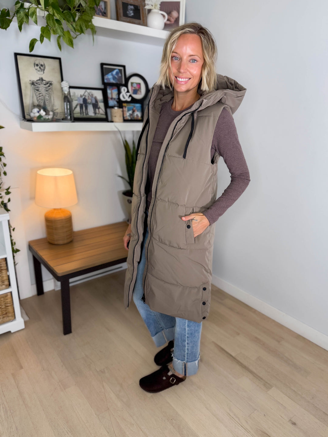 ONLY Blair Long Hooded Puffer Vest- WALNUT
