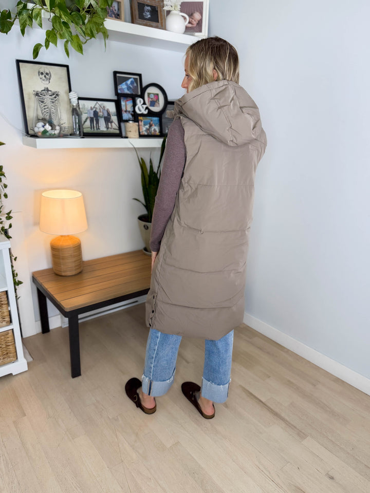 ONLY Blair Long Hooded Puffer Vest- WALNUT