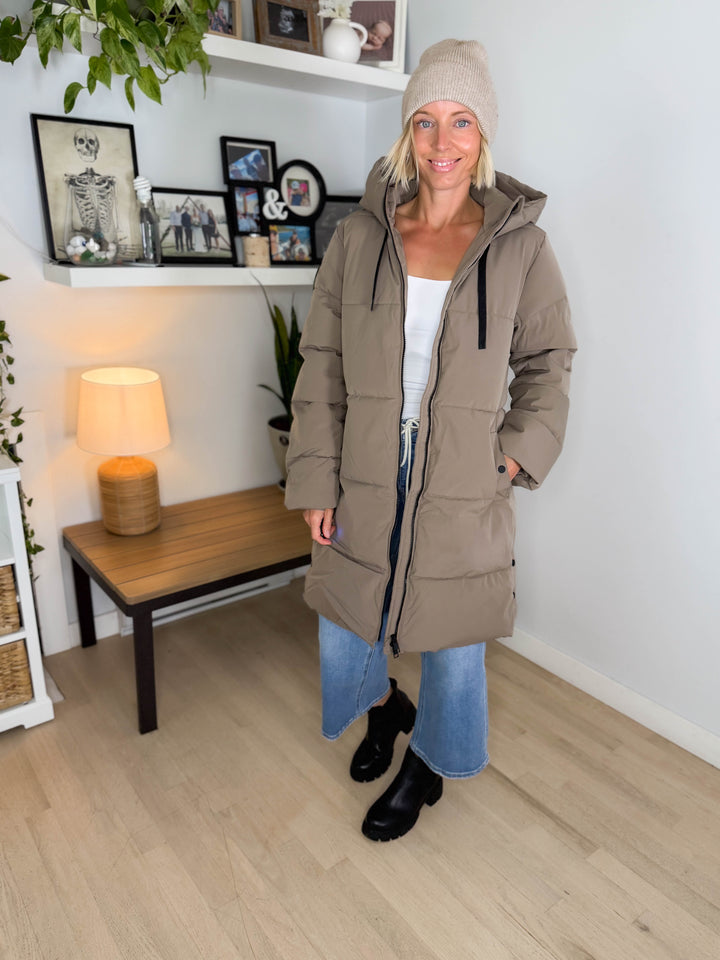 ONLY Blair Long Hooded Puffer Jacket- WALNUT