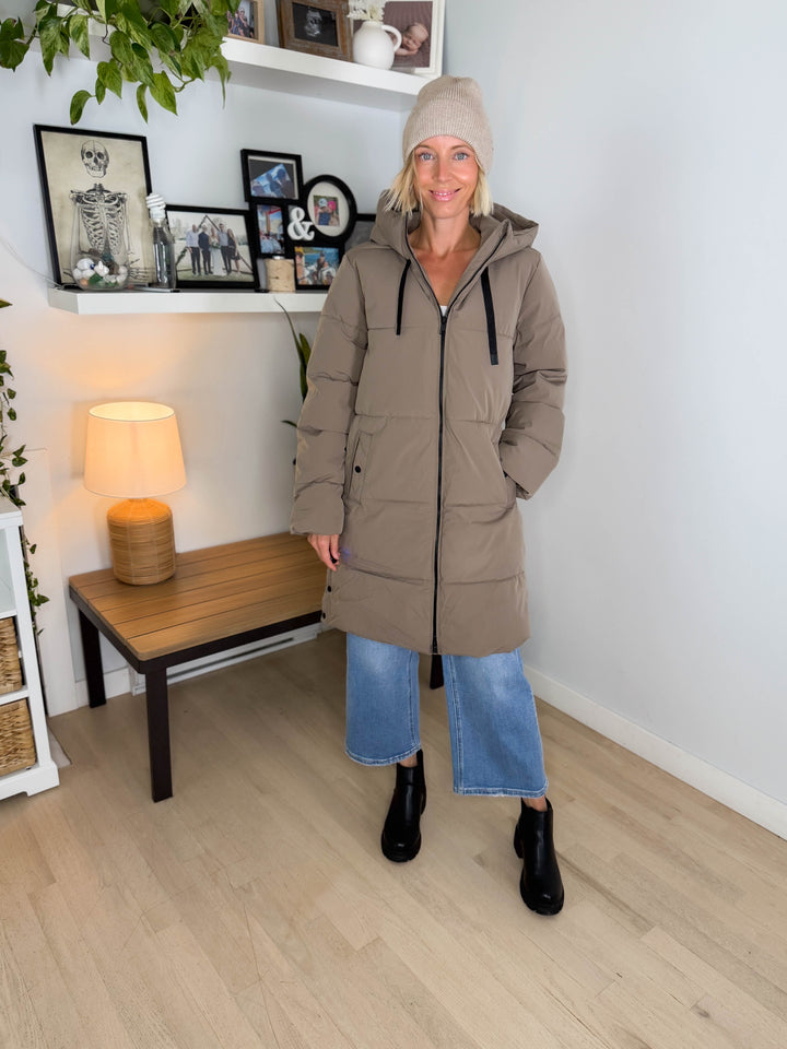 ONLY Blair Long Hooded Puffer Jacket- WALNUT