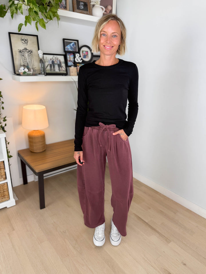 Willda Drawstring Barrel Sweats- MAROON