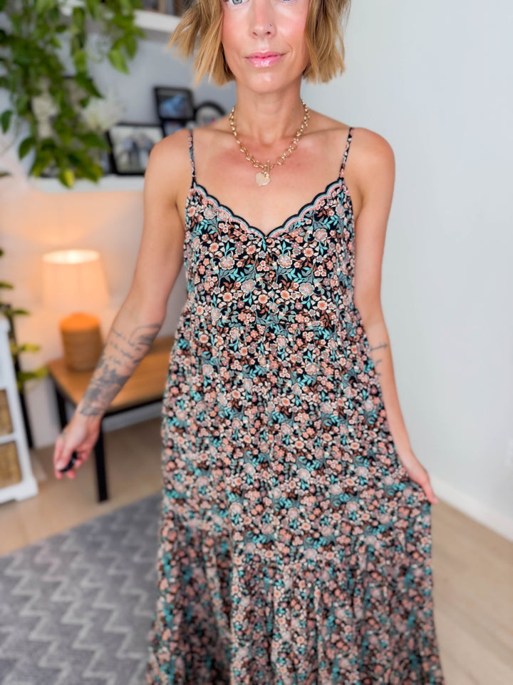 Doryn Vintage Floral Maxi Dress