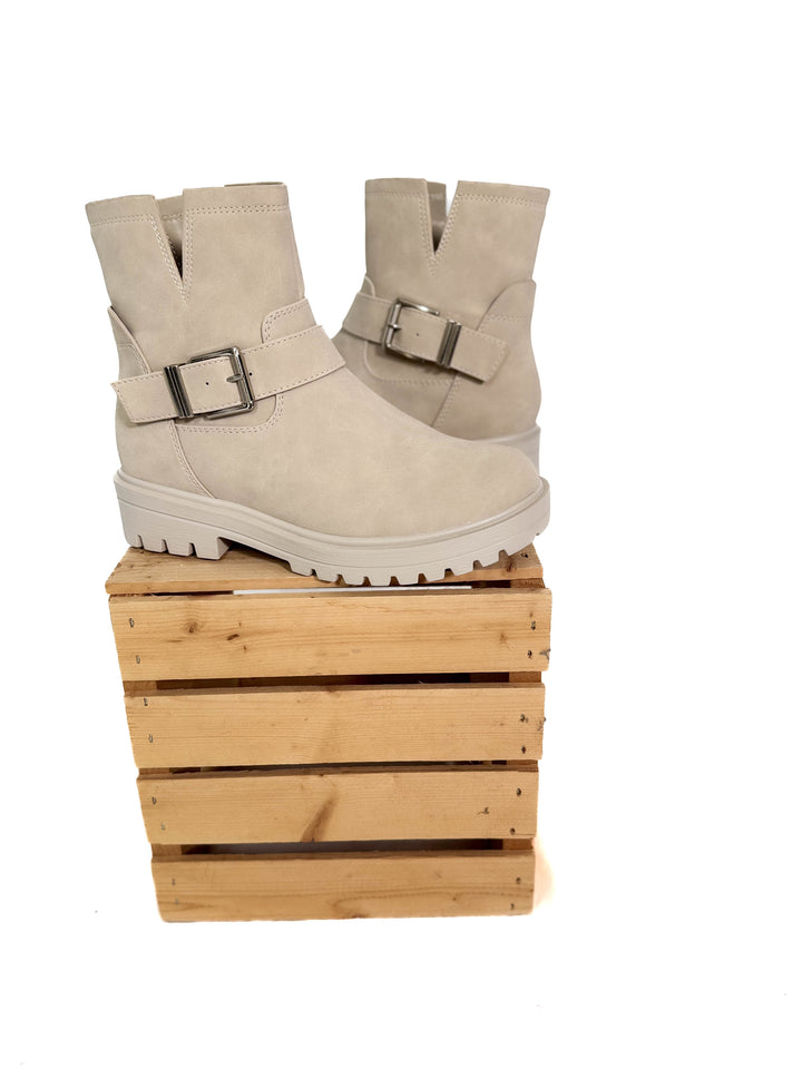 Frisky Lug Boot- SAND BEIGE-FINAL SALE *8.5*