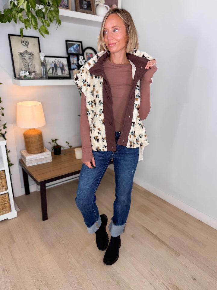 Nuzzle Floral Sherpa Vest- BROWN