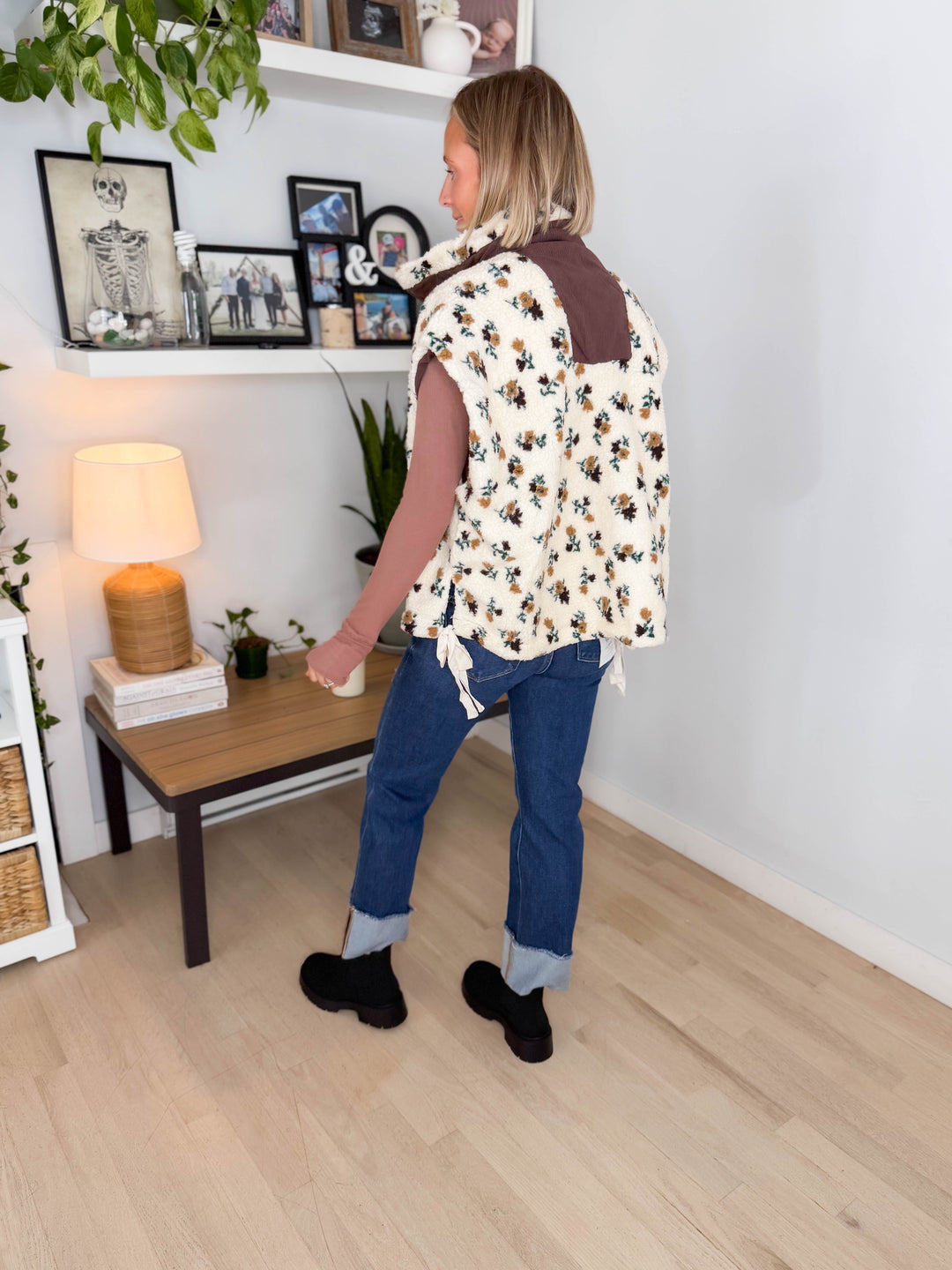 Nuzzle Floral Sherpa Vest- BROWN