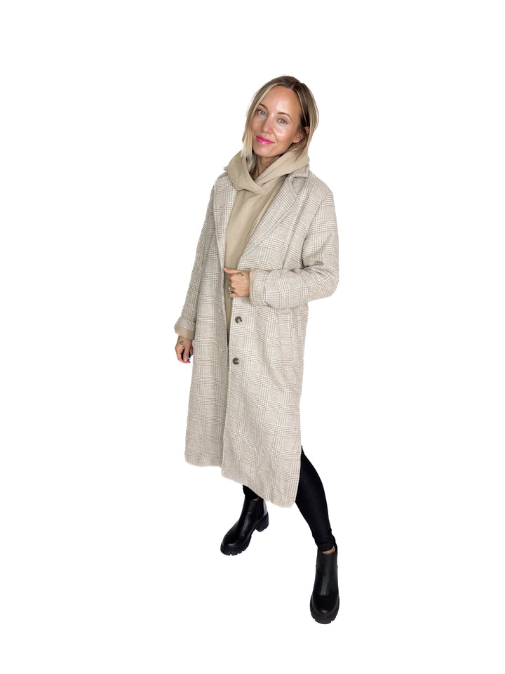 Winter Luxe Houndstooth Coat