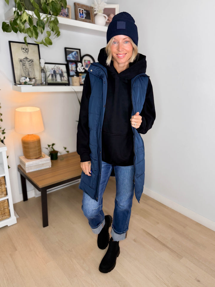 MICHELLE MAE Harlow Cling-Free Longline Vest- NAVY