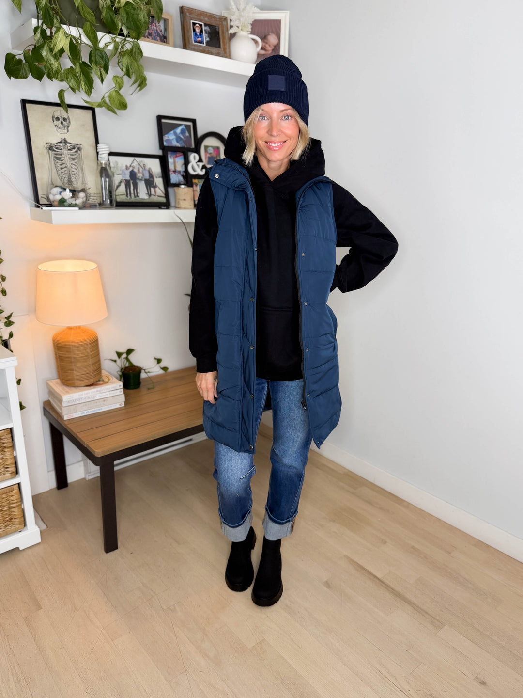 MICHELLE MAE Harlow Cling-Free Longline Vest- NAVY