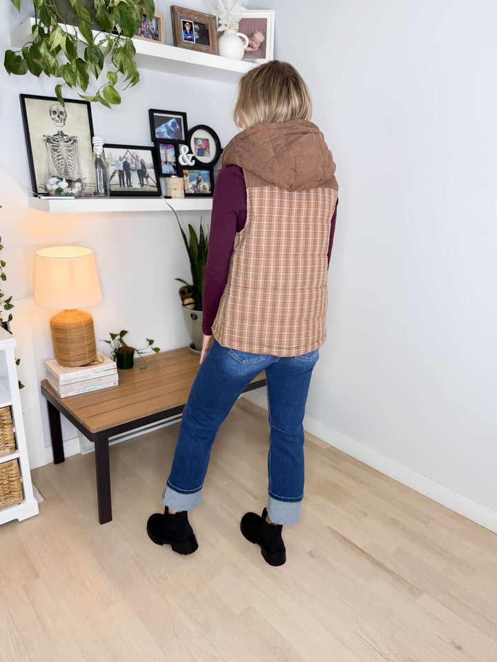 Dovie Quilted Cotton Hooded Vest- MAUVE PLAID