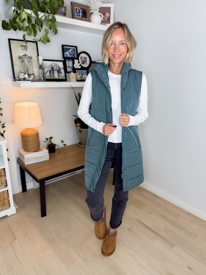 MICHELLE MAE Harlow Cling-Free Longline Vest- TEAL